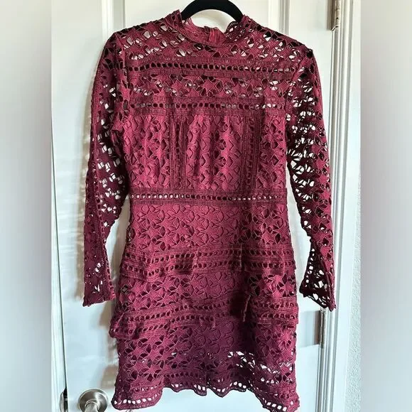 EUC Women’s Burgundy Long Sleeve Bodycon Dress Cut Outs -Tiered Bottom -Size M - Picture 8 of 14